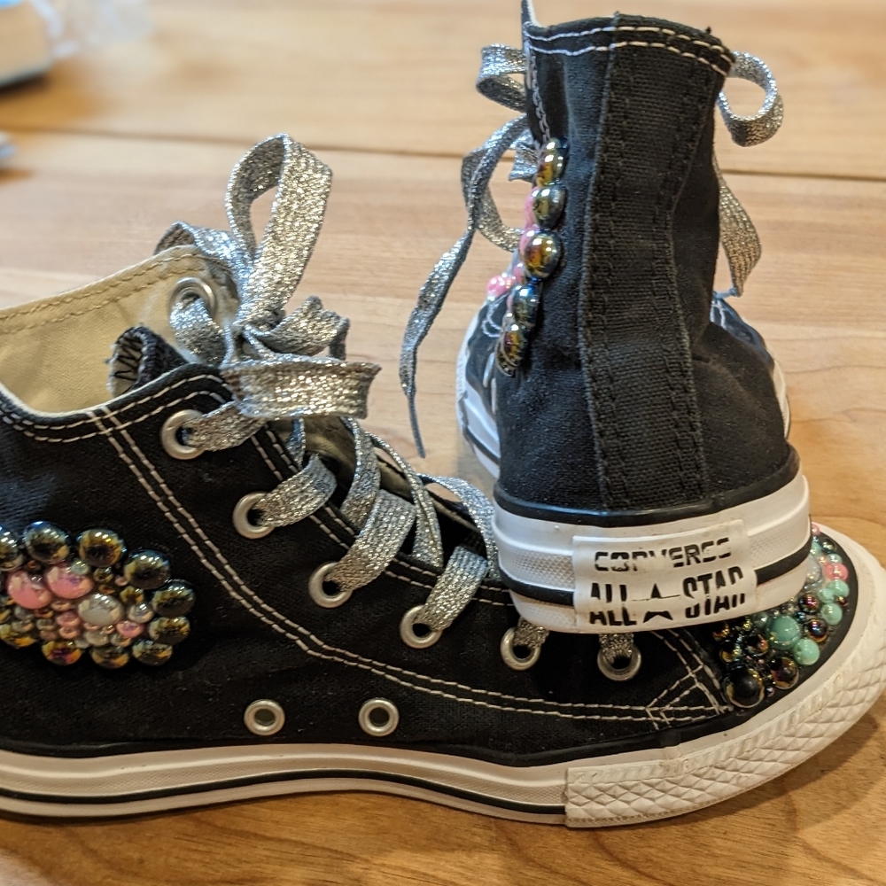 LIKE NEW... Converse ALL STAR  blinged out Kids Black High Tops - Picture 3 of 6